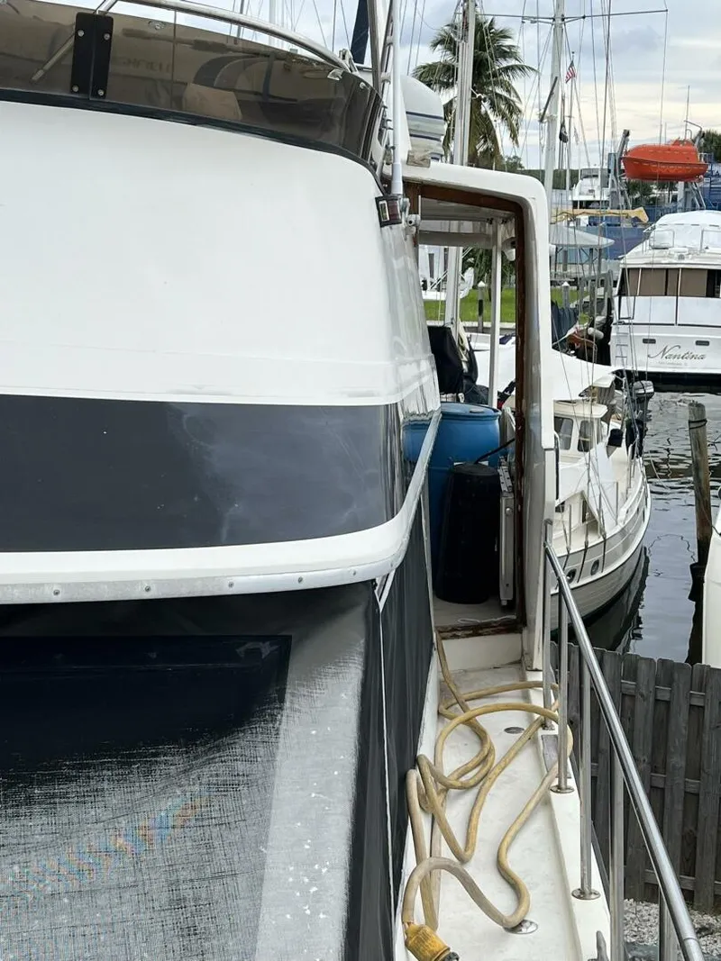Slide: The Image of Californian 42 Motor Yacht 1987 - 33