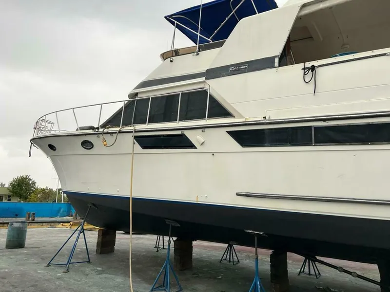 Slide: The Image of Californian 42 Motor Yacht 1987 - 36
