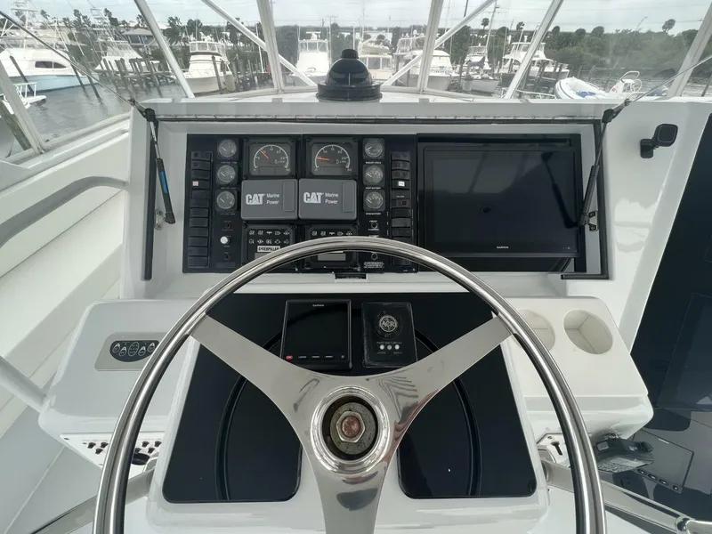 Slide: The Image of Hatteras 60 Convertible 1999 - 15