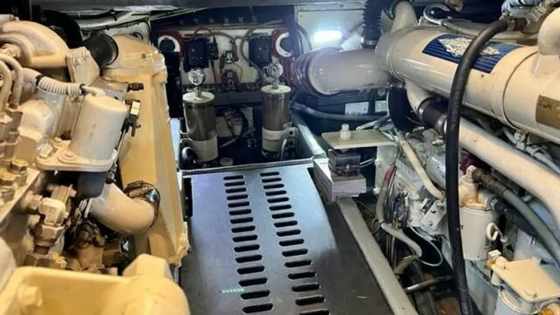 Slide: The Image of Luhrs Convertible 2001 - 16
