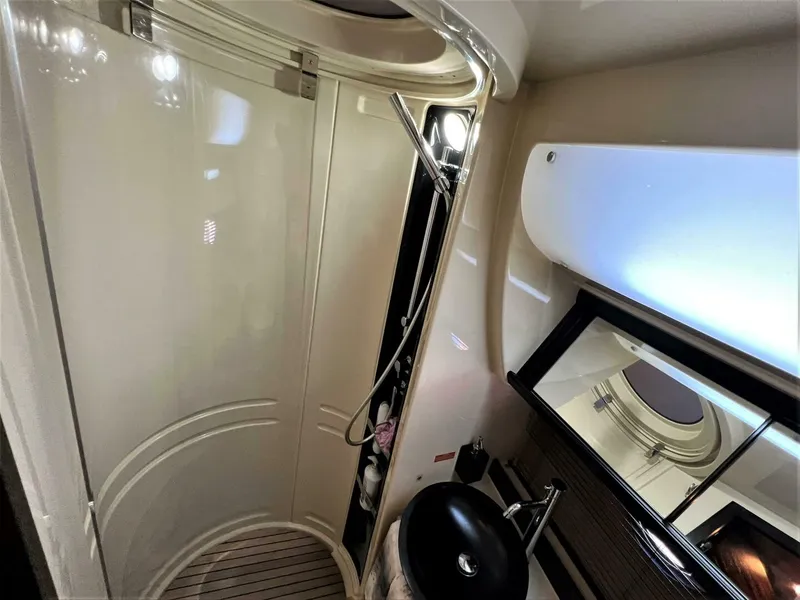 Slide: The Image of Azimut 40S 2013 - 17