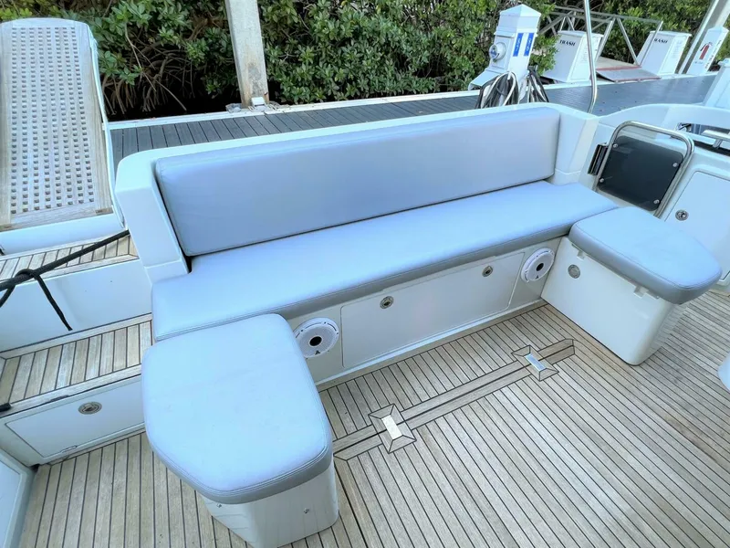 Slide: The Image of Azimut 40S 2013 - 5