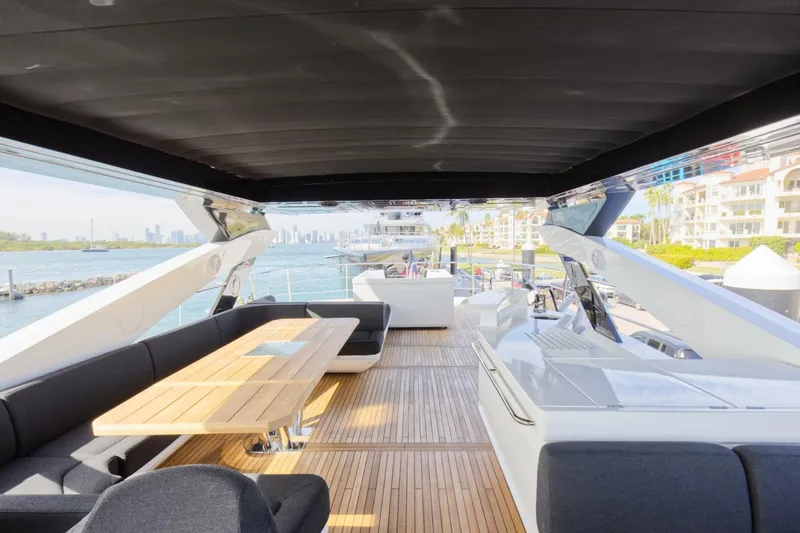 Slide: The Image of Sunseeker 86 Yacht 2018 - 13