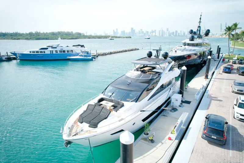 Slide: The Image of Sunseeker 86 Yacht 2018 - 3