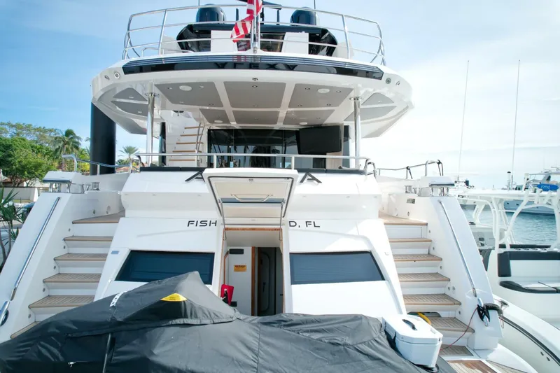 Slide: The Image of Sunseeker 86 Yacht 2018 - 8
