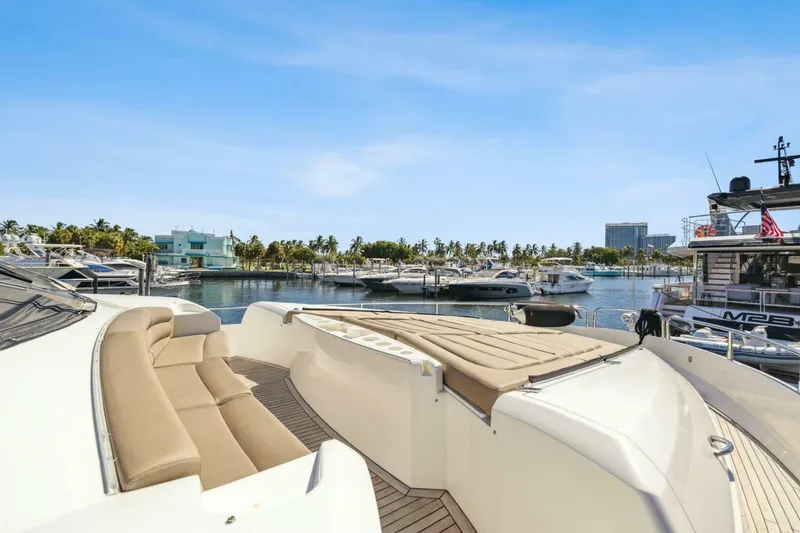 Slide: The Image of Sunseeker Manhattan 73 2014 - 2