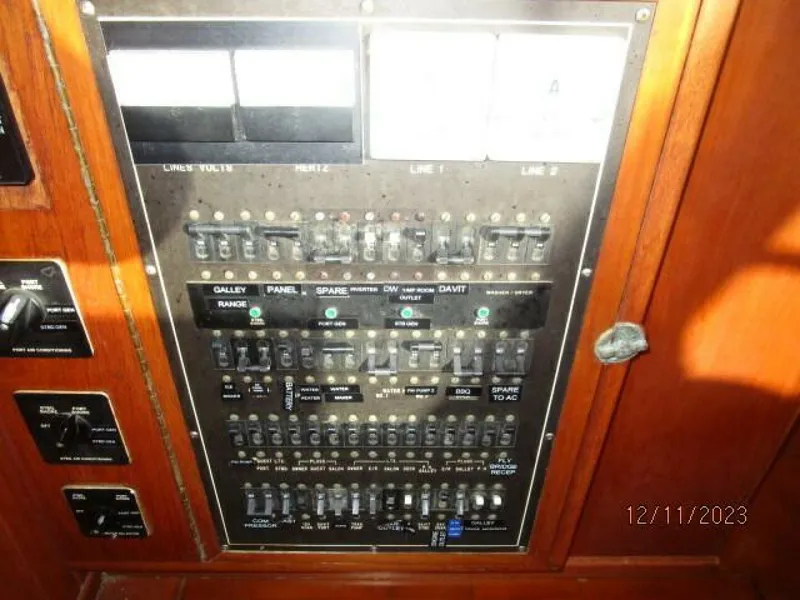 Slide: The Image of DeFever 72 1986 - 100