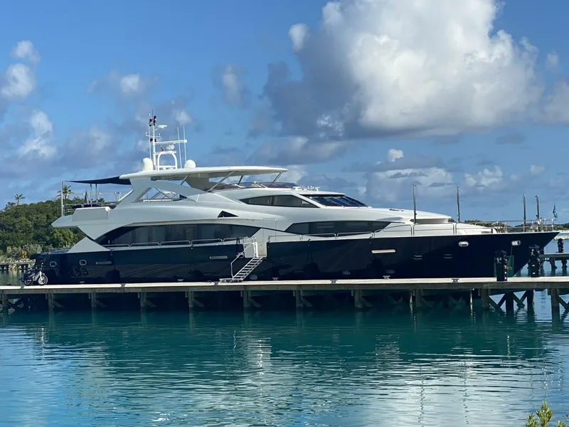 The Image of Sunseeker 34M 2011 - 0