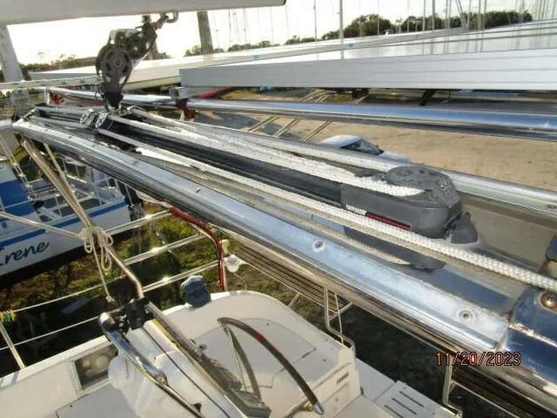Slide: The Image of Hunter H41 Deck Salon 2008 - 18
