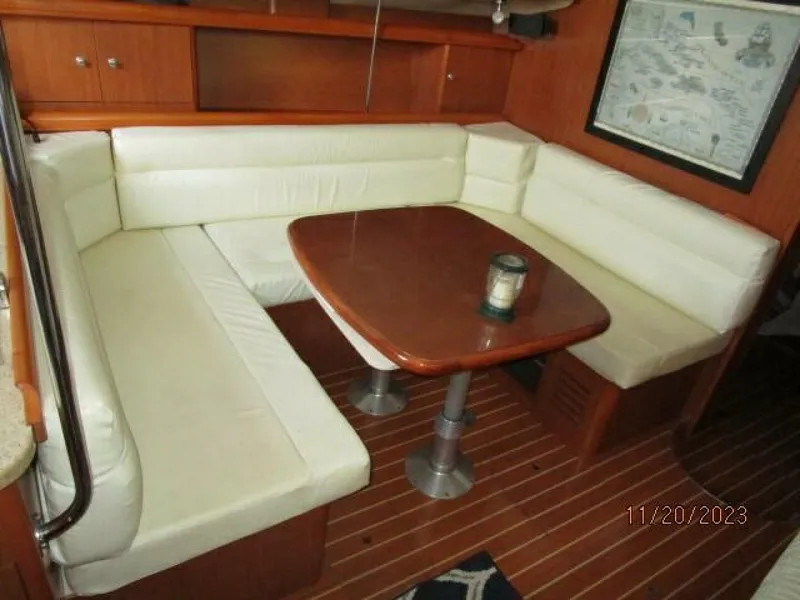 Slide: The Image of Hunter H41 Deck Salon 2008 - 36
