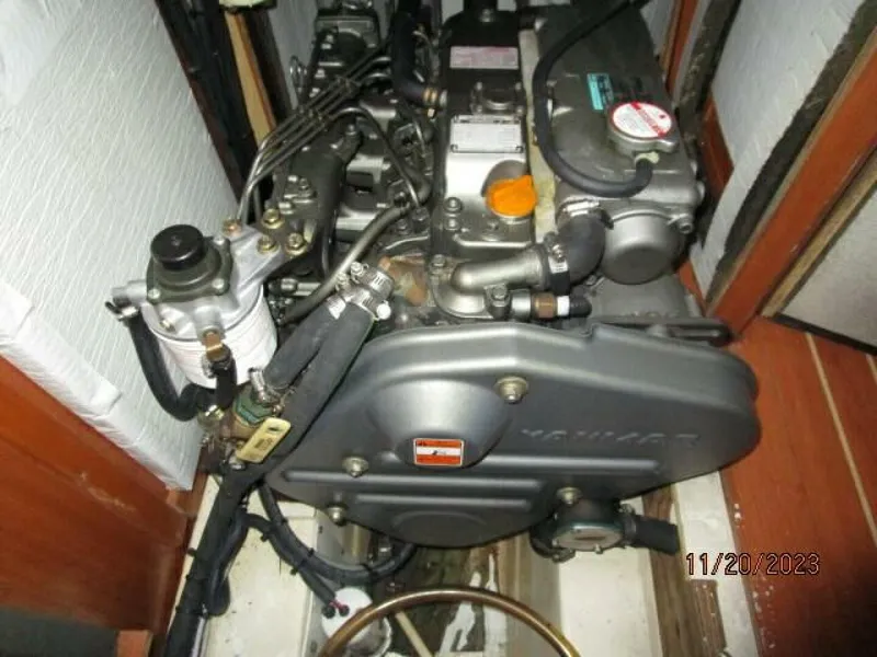 Slide: The Image of Hunter H41 Deck Salon 2008 - 49