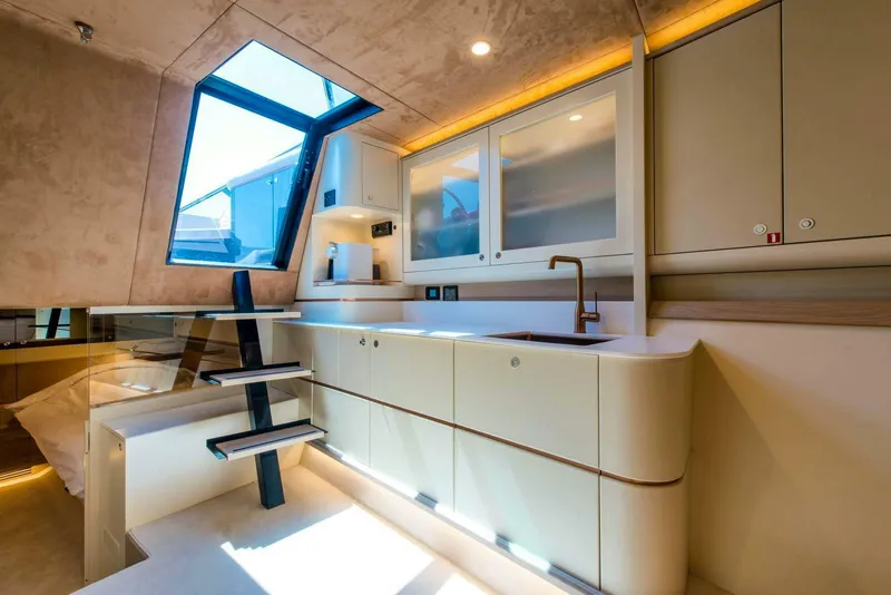Slide: The Image of Waterdream Custom 2020 - 2