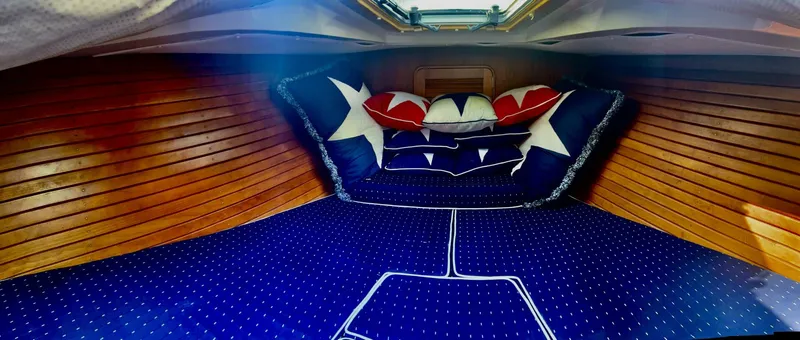 Slide: The Image of Hinckley Yachts Talaria 29R 2004 - 11
