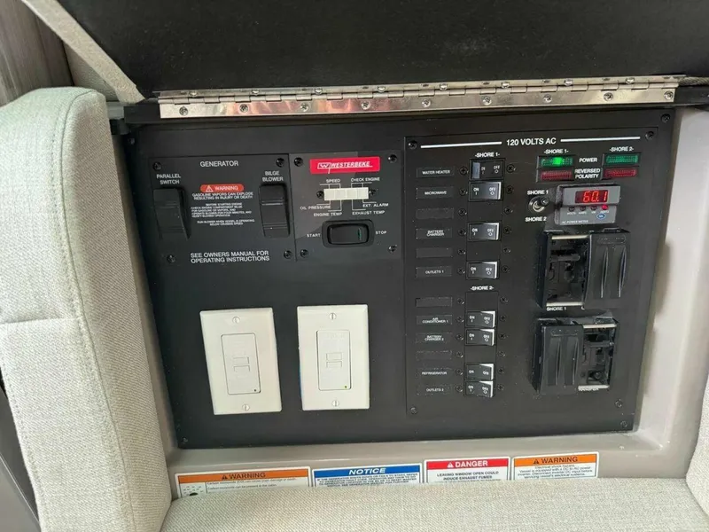 Slide: The Image of Sea Ray 400 SLX OB 2021 - 11