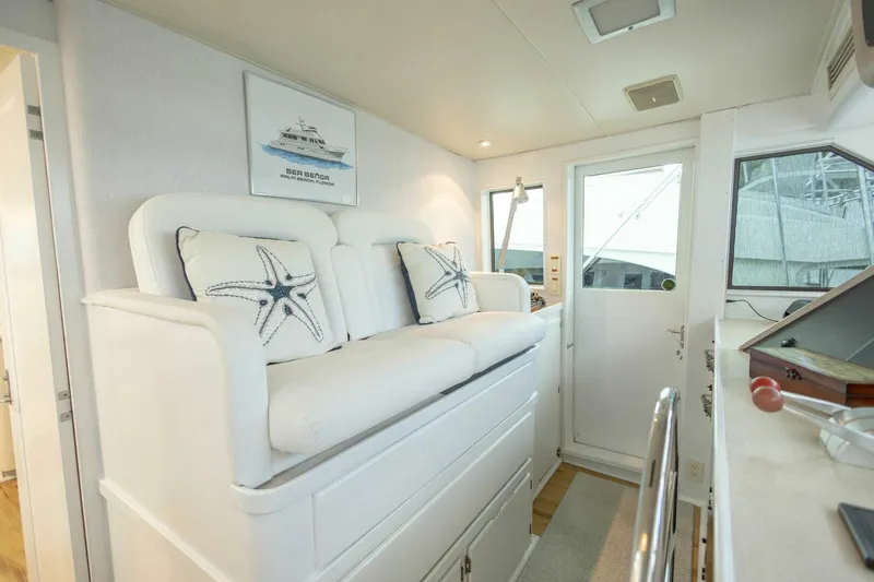 Slide: The Image of Hatteras Cockpit Motor Yacht 1989 - 14