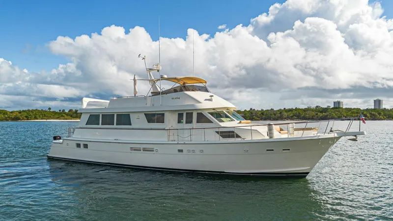 Slide: The Image of Hatteras Cockpit Motor Yacht 1989 - 2