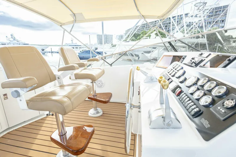 Slide: The Image of Hatteras Cockpit Motor Yacht 1989 - 39