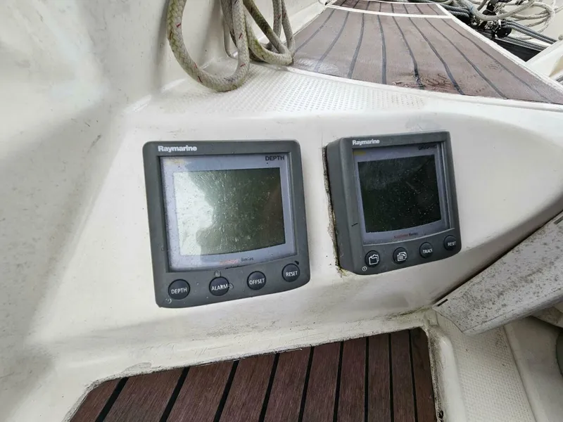 Slide: The Image of Beneteau First 41 S5 1990 - 10