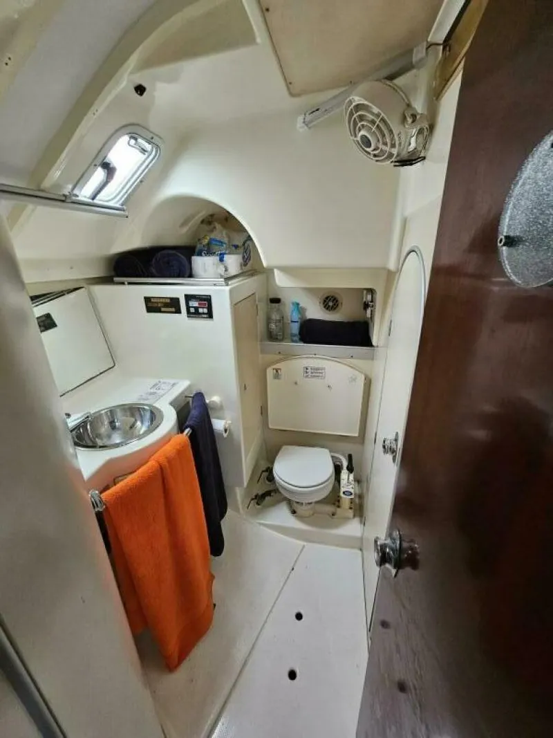 Slide: The Image of Beneteau First 41 S5 1990 - 28