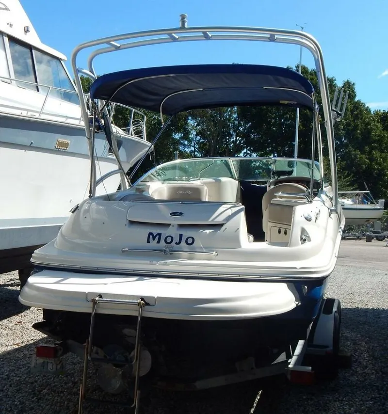 Slide: The Image of Sea Ray 240 Sundeck 2004 - 2