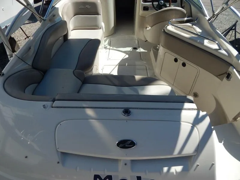 Slide: The Image of Sea Ray 240 Sundeck 2004 - 5
