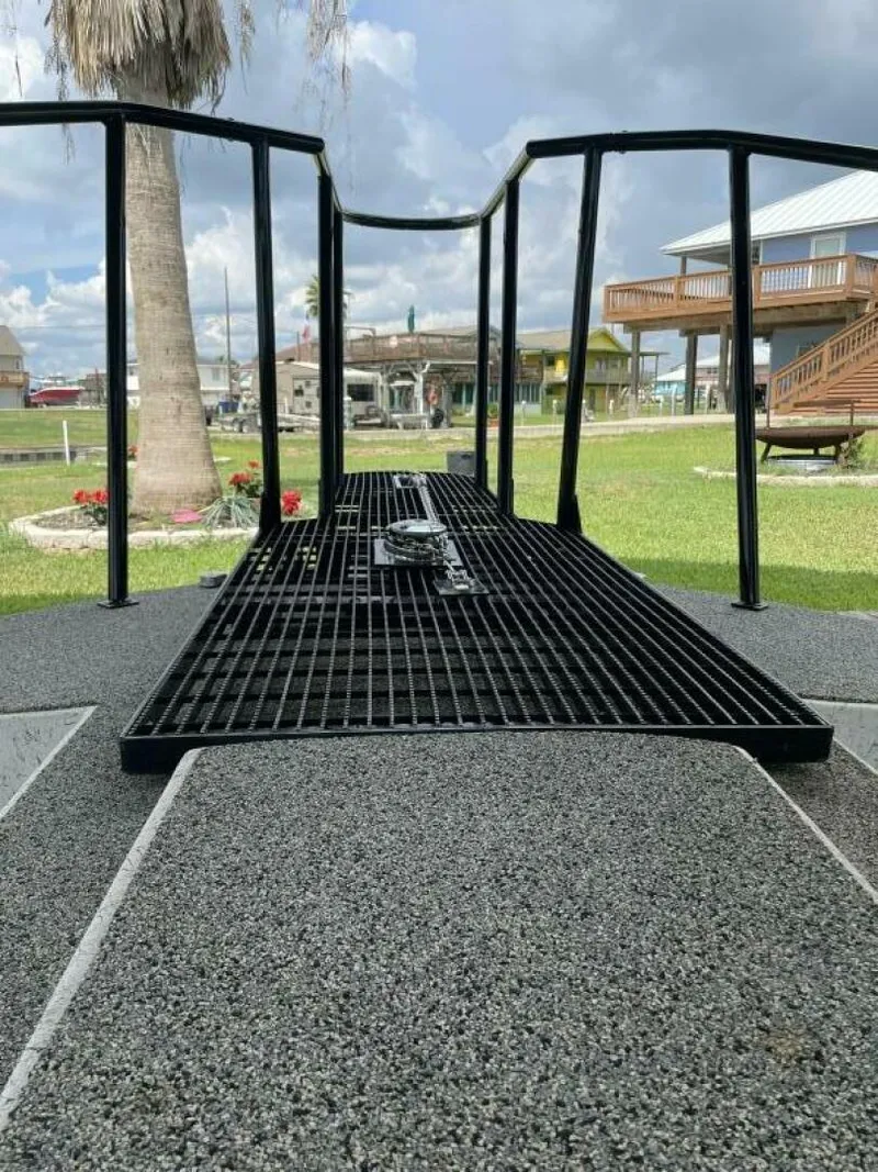 Slide: The Image of Custom 31 Center Console 1997 - 16