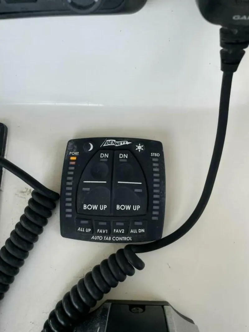 Slide: The Image of Custom 31 Center Console 1997 - 8