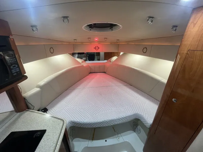 Slide: The Image of Fountain 33 Sportfish Cruiser 2007 - 12