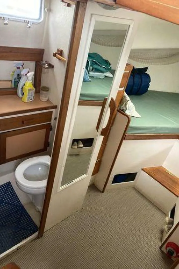 Slide: The Image of Duffy Flybridge Cruiser 1984 - 34