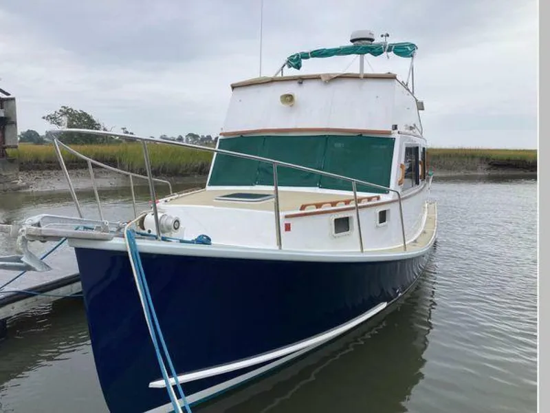 Slide: The Image of Duffy Flybridge Cruiser 1984 - 4