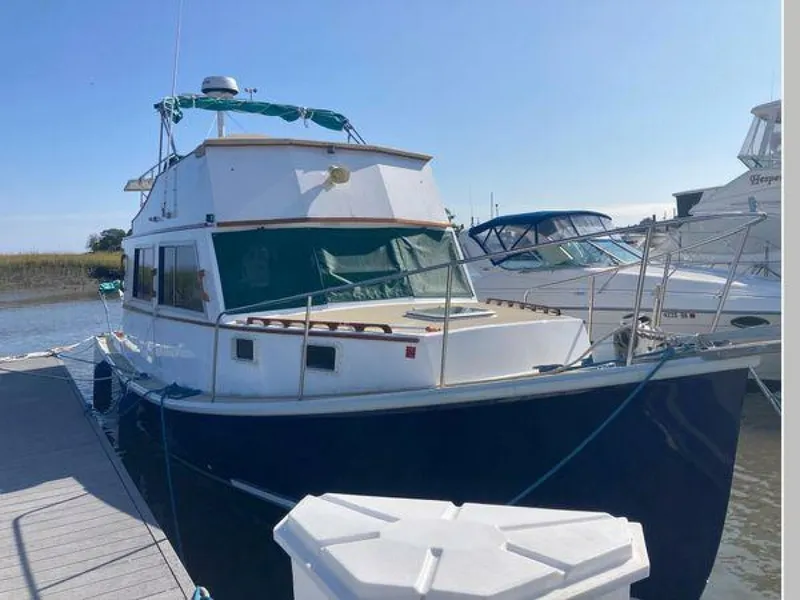 Slide: The Image of Duffy Flybridge Cruiser 1984 - 5