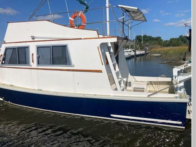 Slide: The Image of Duffy Flybridge Cruiser 1984 - 6