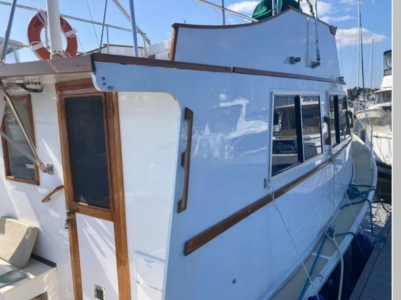 Slide: The Image of Duffy Flybridge Cruiser 1984 - 7