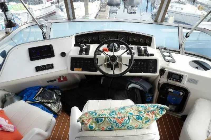 Slide: The Image of Sea Ray 370 Sedan Bridge 1993 - 14
