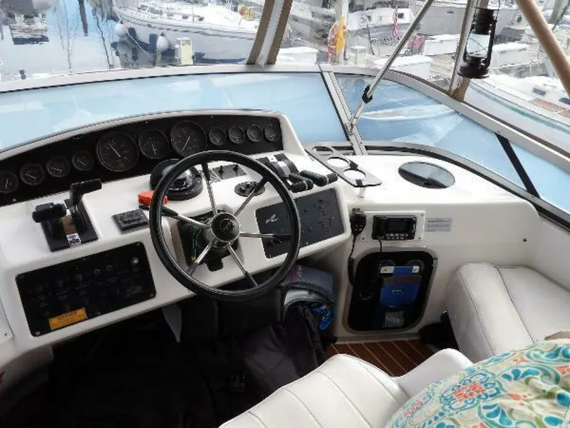 Slide: The Image of Sea Ray 370 Sedan Bridge 1993 - 16