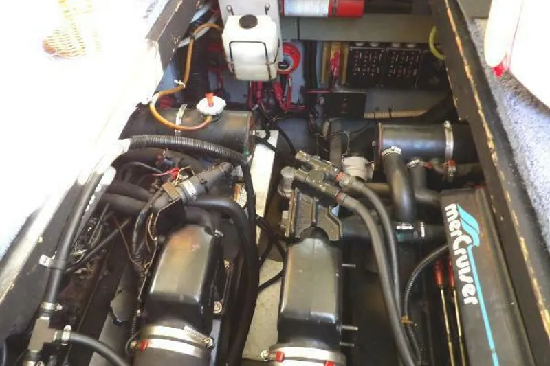 Slide: The Image of Sea Ray 370 Sedan Bridge 1993 - 43
