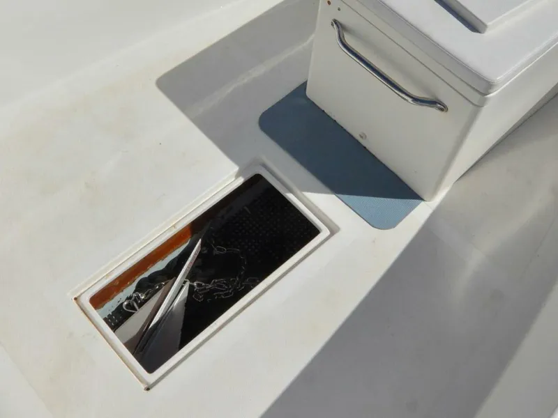 Slide: The Image of Rambo CENTER CONSOLE 27 2013 - 17