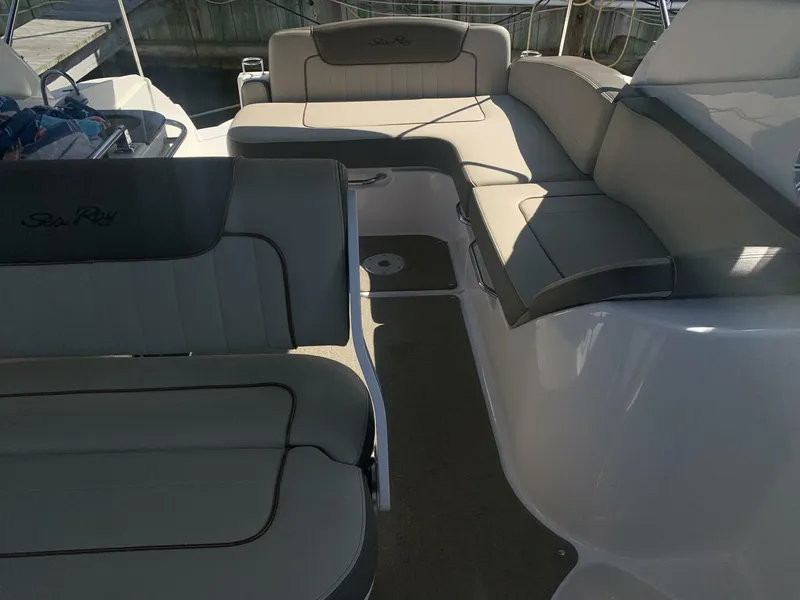 Slide: The Image of Sea Ray 280 Sundancer 2014 - 10