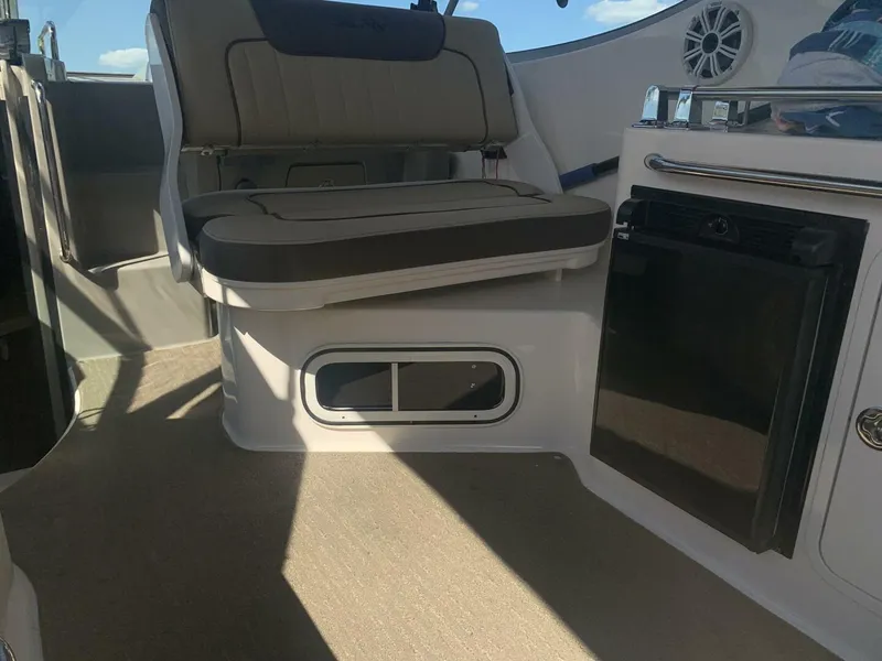 Slide: The Image of Sea Ray 280 Sundancer 2014 - 12