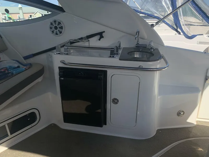 Slide: The Image of Sea Ray 280 Sundancer 2014 - 13