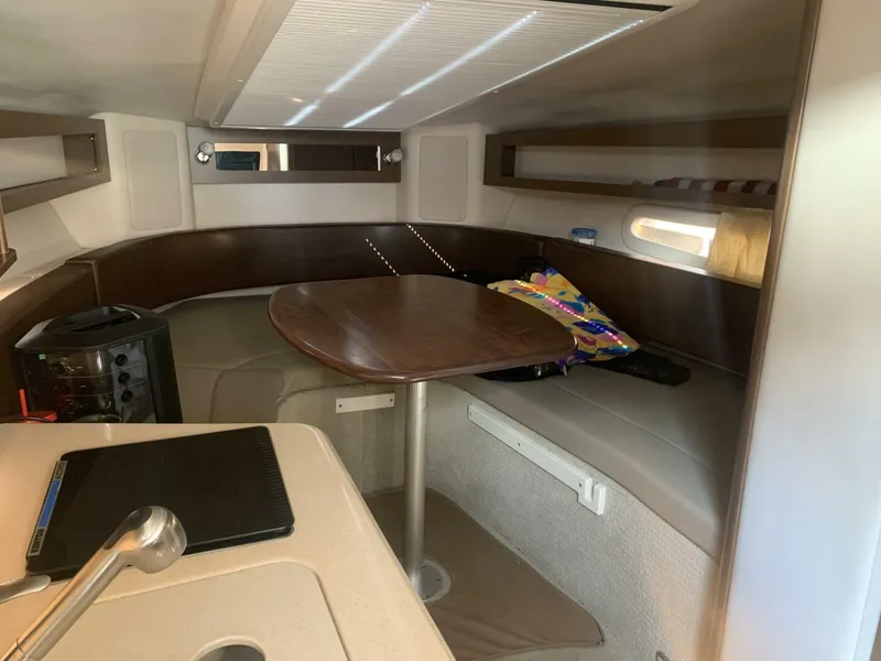 Slide: The Image of Sea Ray 280 Sundancer 2014 - 17