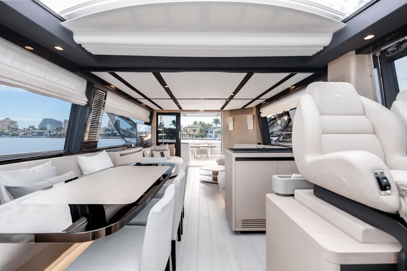 Slide: The Image of Azimut S8 2024 - 20