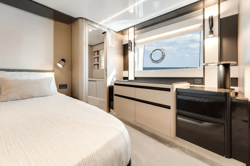 Slide: The Image of Azimut S8 2024 - 42