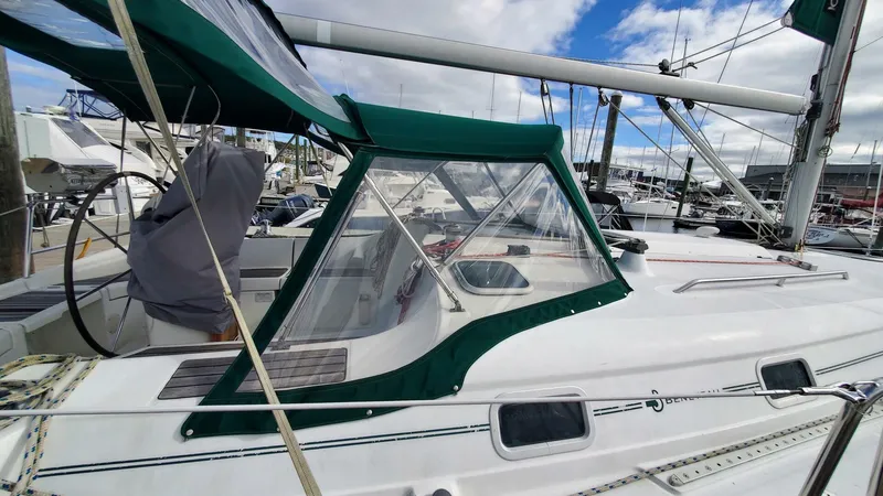 Slide: The Image of Beneteau 361 2000 - 10