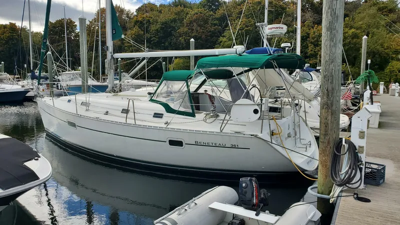 Slide: The Image of Beneteau 361 2000 - 2