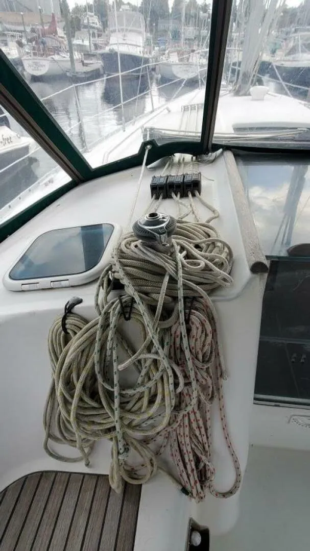 Slide: The Image of Beneteau 361 2000 - 24