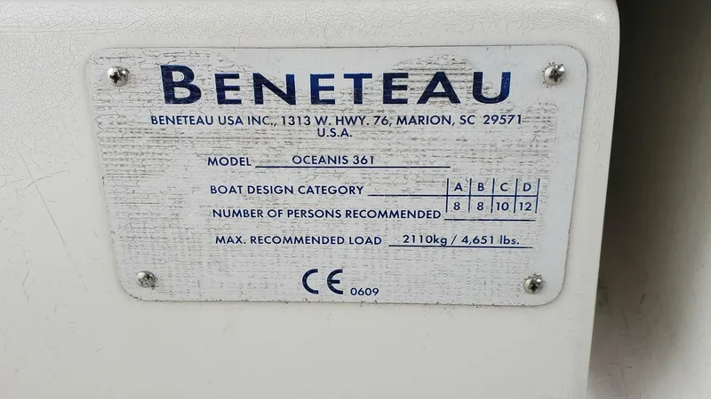 Slide: The Image of Beneteau 361 2000 - 29
