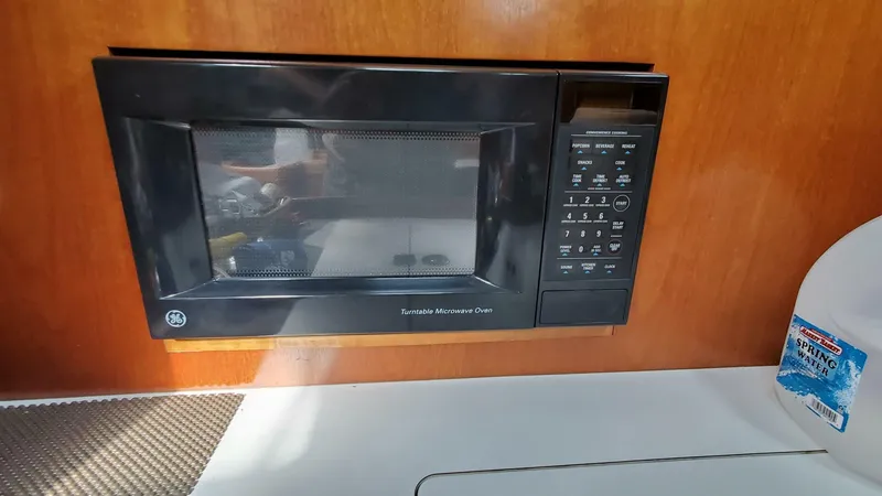 Slide: The Image of Beneteau 361 2000 - 37