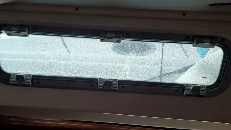 Slide: The Image of Beneteau 361 2000 - 48