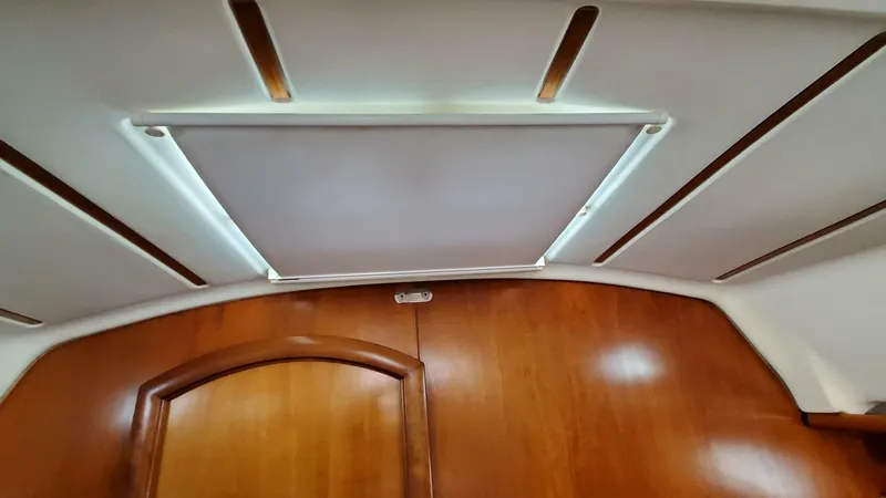 Slide: The Image of Beneteau 361 2000 - 49